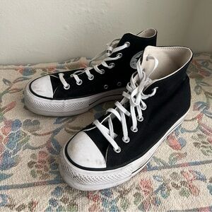 Women’s Hightop Platform Converse